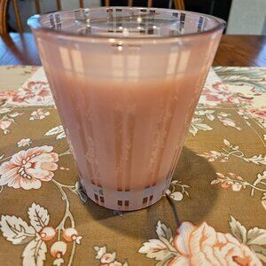 NEST Fragrances - 8.1 oz Himalayan Salt and Rosewater Candle - NEW!!!!